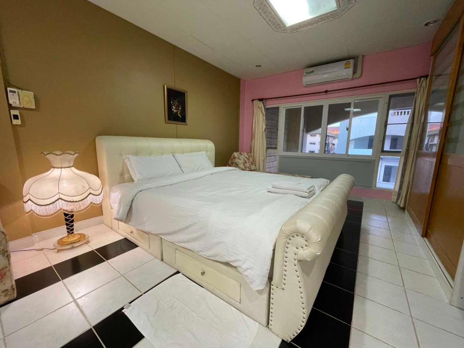 Oyo 75486 Anna Residence Jomtien Eksteriør bilde