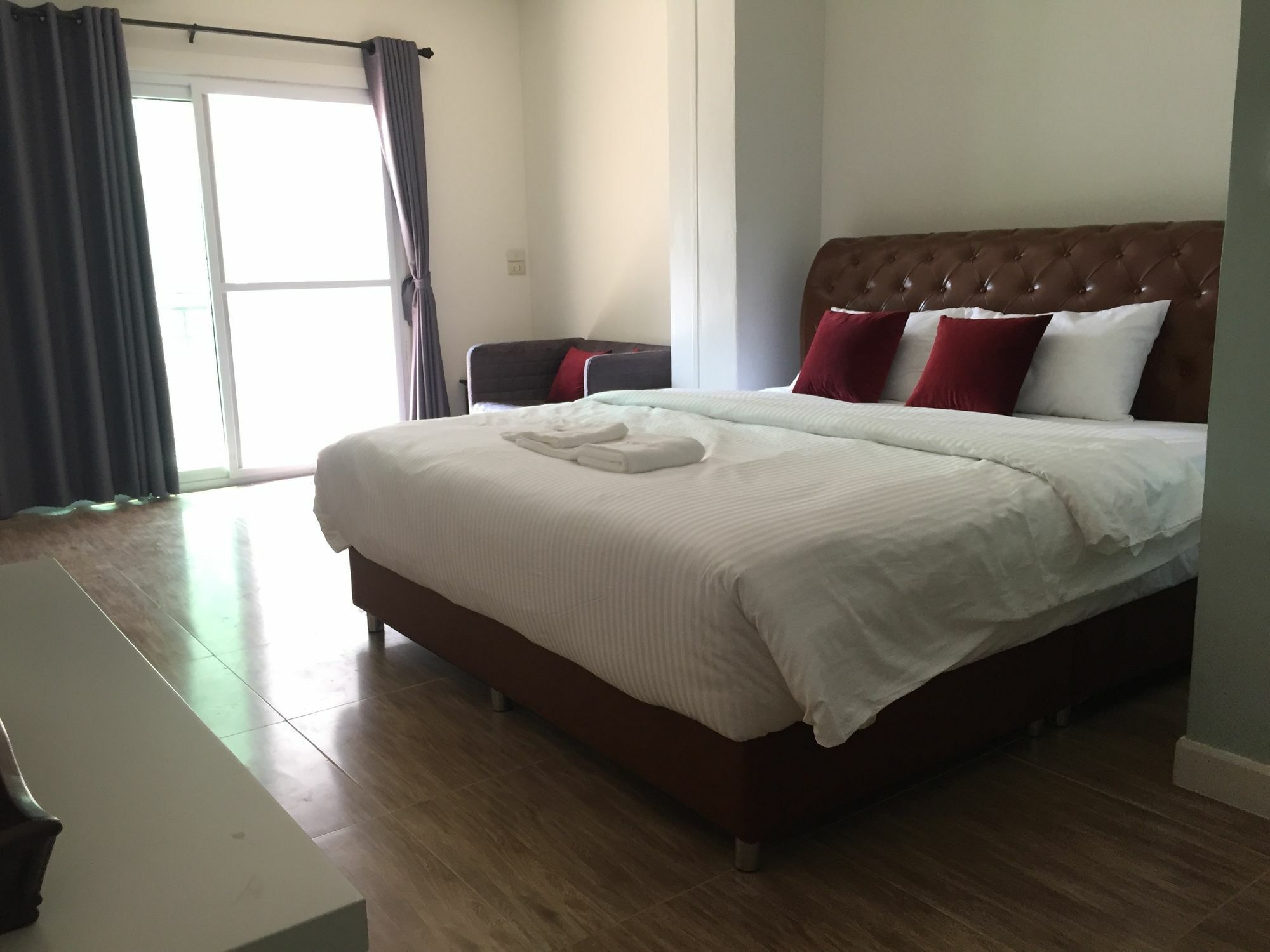 Oyo 75486 Anna Residence Jomtien Eksteriør bilde